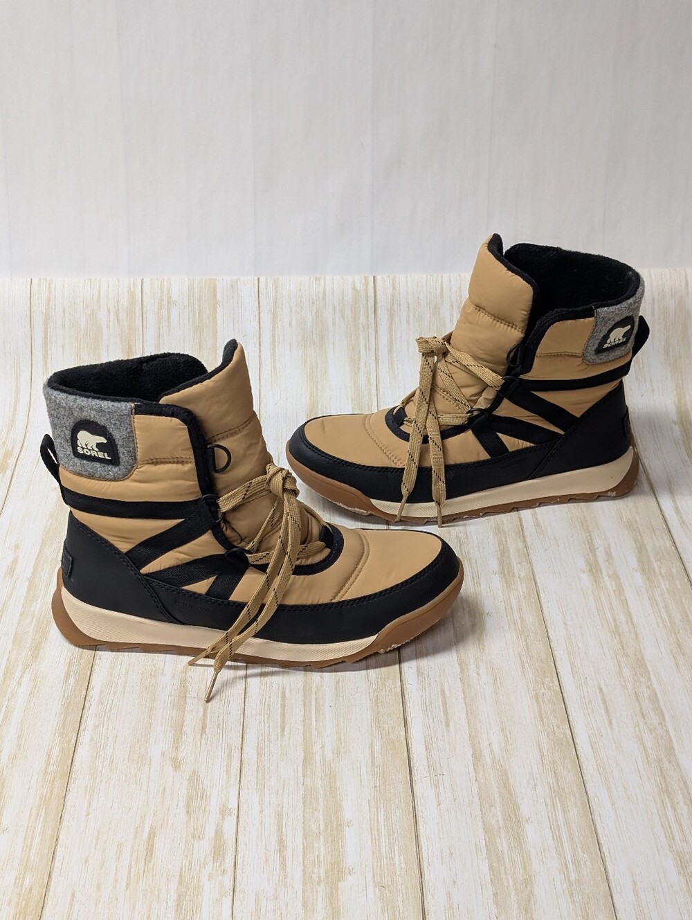 SOREL Tan and Black Winter Lace-Up Boots